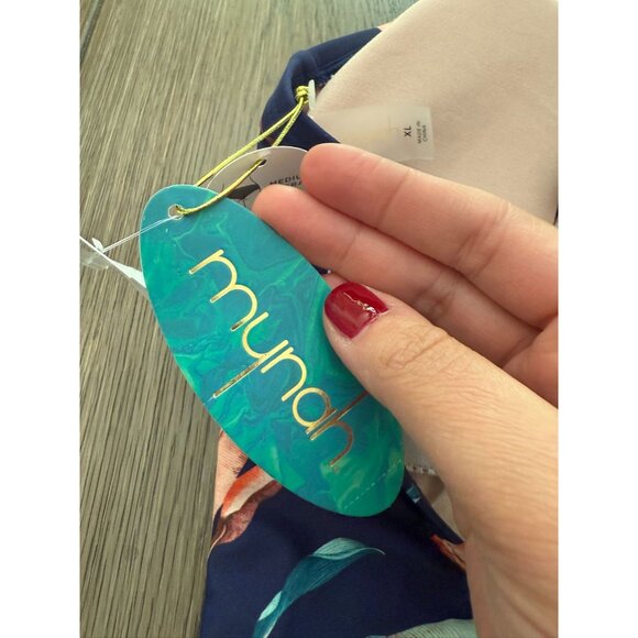 NWT Womens  Floral One-Piece Swimsuit With Adjustable Straps & Removable Cups - - Picture 7 of 9